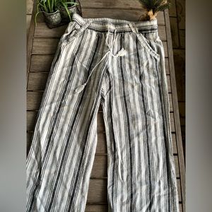 Stripped Wide pants. Size M